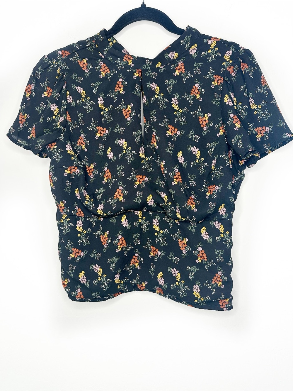 Abercrombie & Fitch Black Floral Keyhold Smock Blouse size Medium